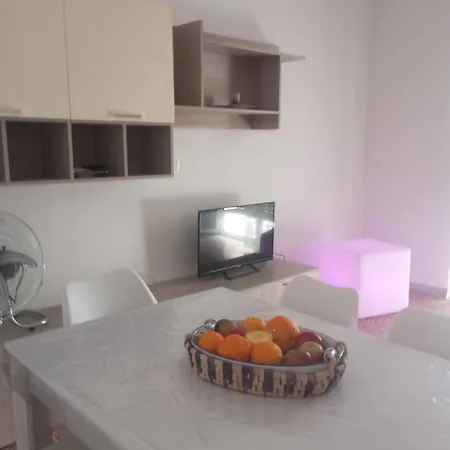 A Due Passi Dal Mare Apartament *